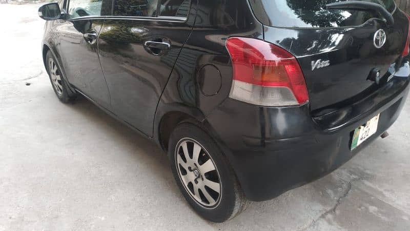 Toyota Vitz 2010/2014 3