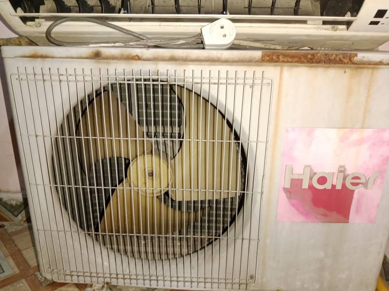 Used Ac for urgent sale 2