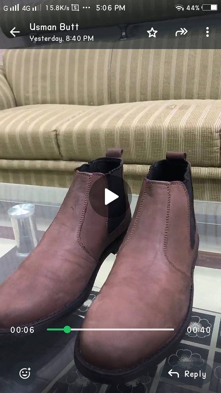 Chelsea boots brown. 0