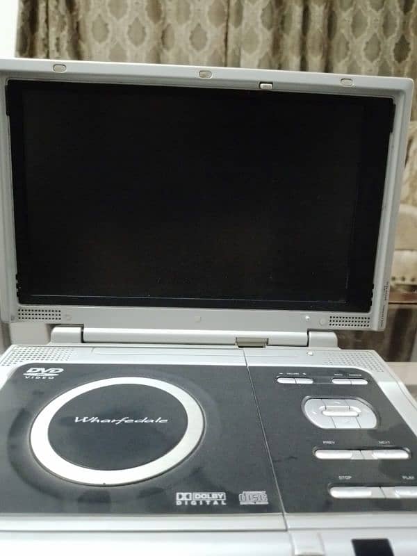 portable dvd player 6