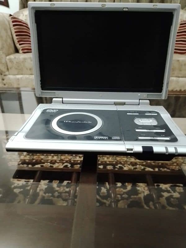 portable dvd player 8