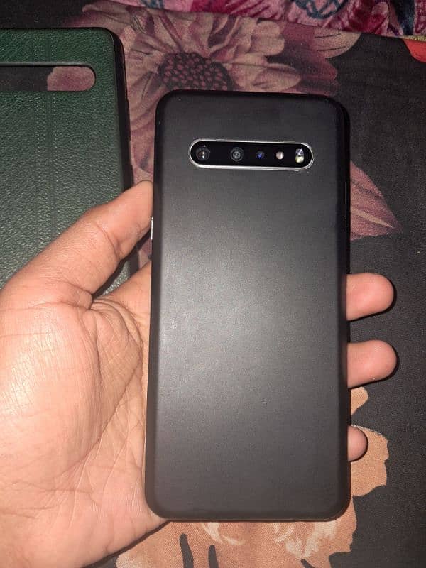 LG v60ThinQ 5G 1