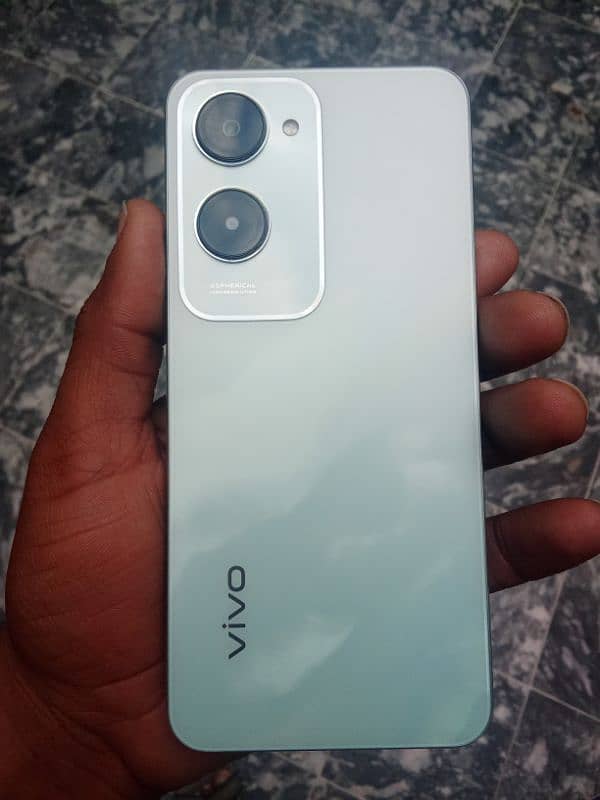 vivo y18 4+4gb 128gb 1