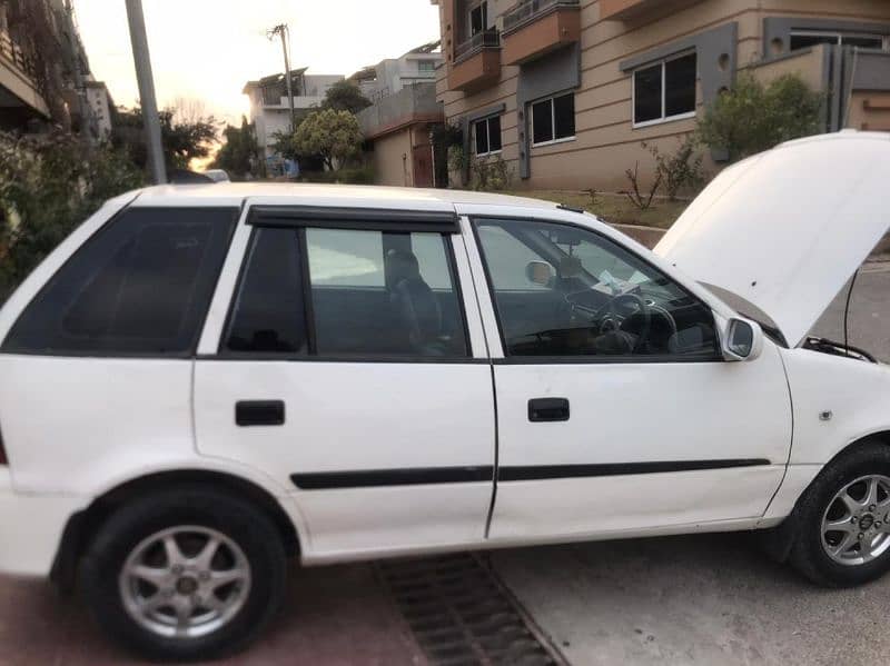 Suzuki Cultus VXLi 2010 9