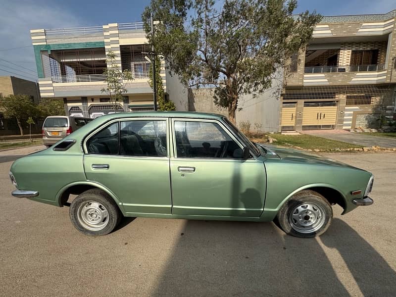 Toyota Corolla 1972 2