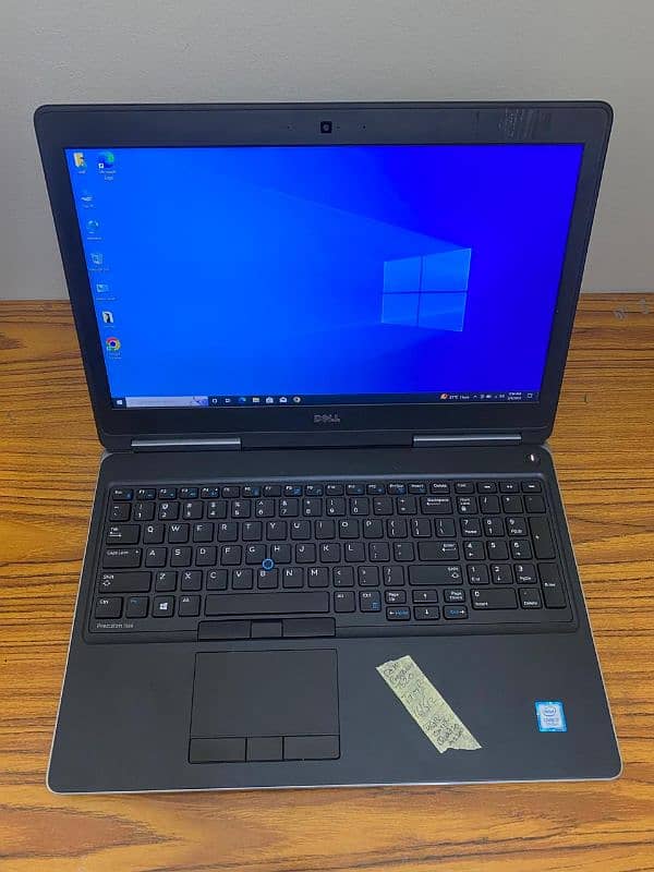 4 gb graphic card Dell Precision 7520 core  (i7) 7th Gen 16/512 1