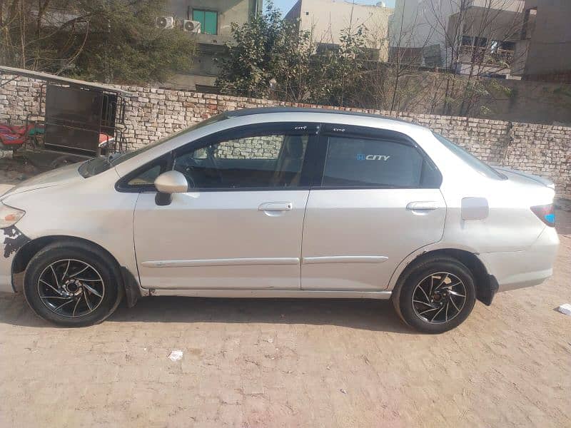 Honda City IDSI 2004 4