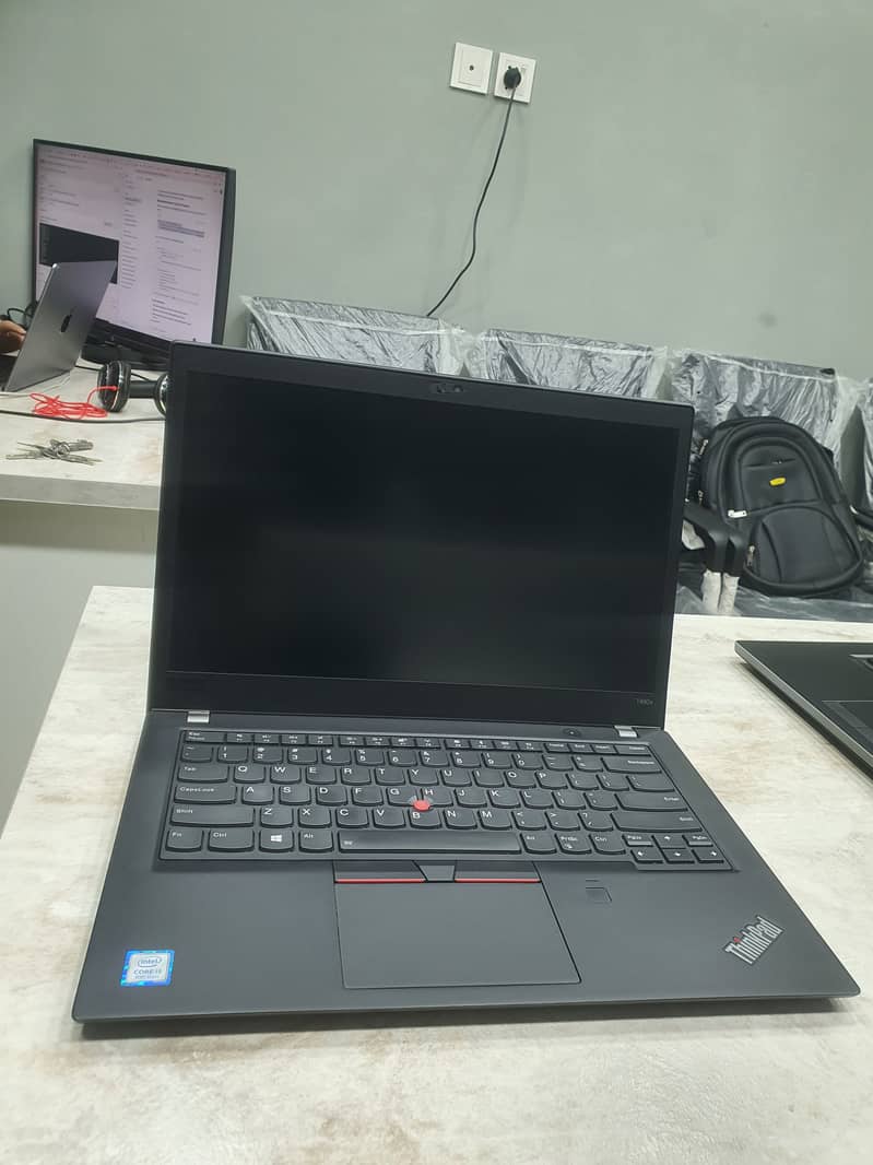 Lenovo T480s Core i5 8th Generation/Laptop for sale/8 GB RAM/256 GB SS 5