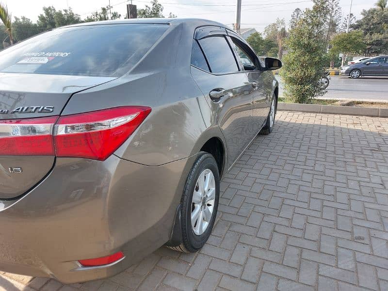 Toyota Corolla Altis 2015 1.6 1