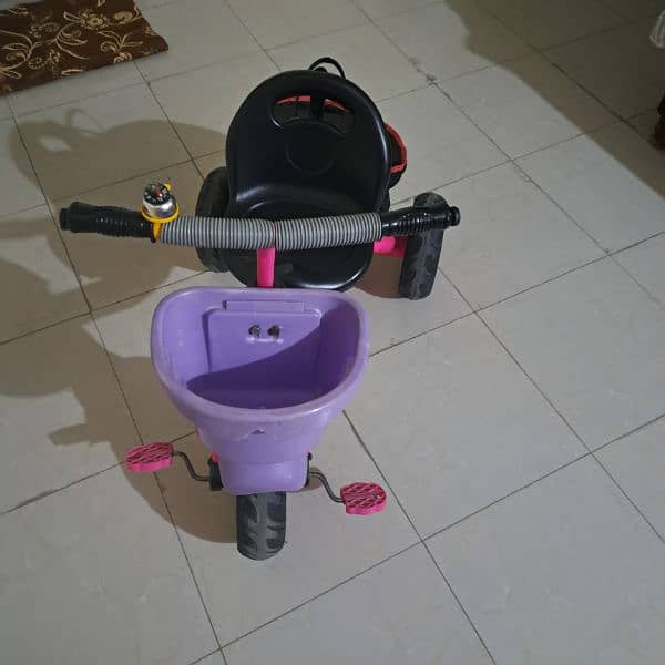 Kid's tricycle for sale 2