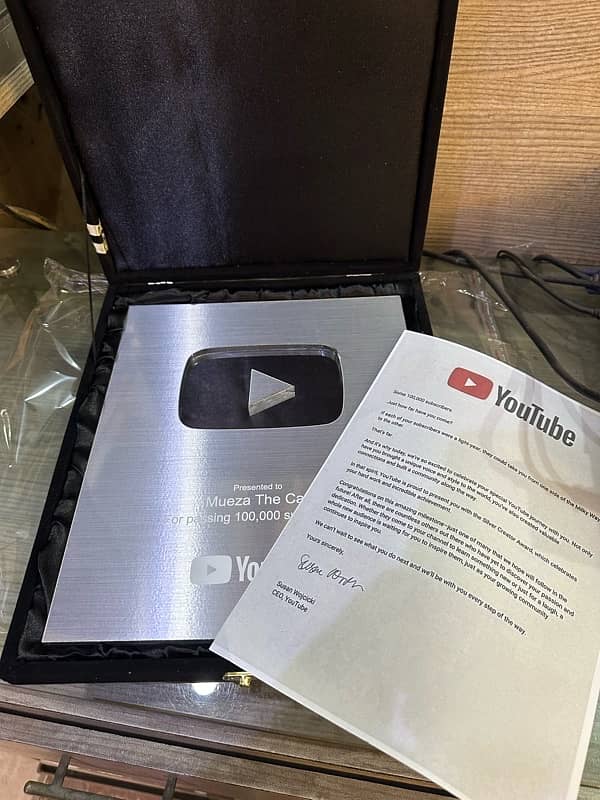 Youtube Play Button 1