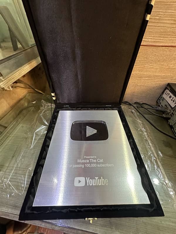 Youtube Play Button 2