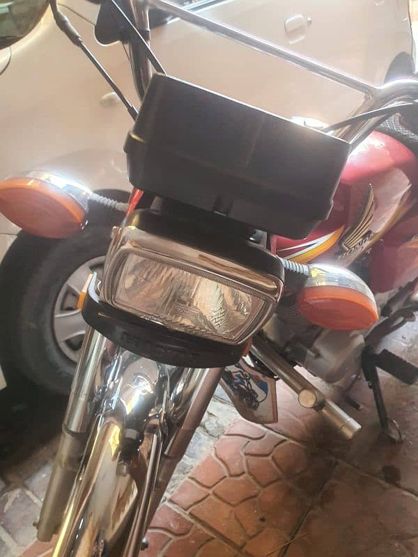 Honda 125 Bike For Sale Red Color Good Condition 1