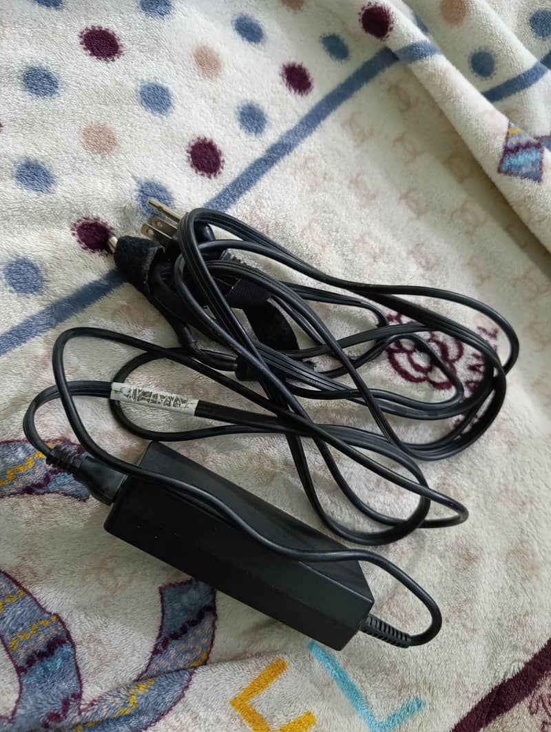 Hp laptop charger available 1