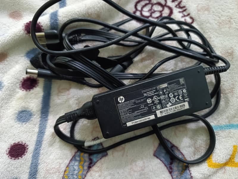 Hp laptop charger available 2