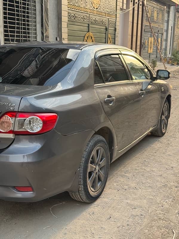 Toyota Corolla GLI 2012 automatic 1.6 3