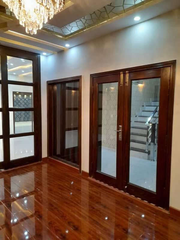 10 Marla Brand New House for Rent In Bahria Town - Jasmine Block Canal Road Lahore 1