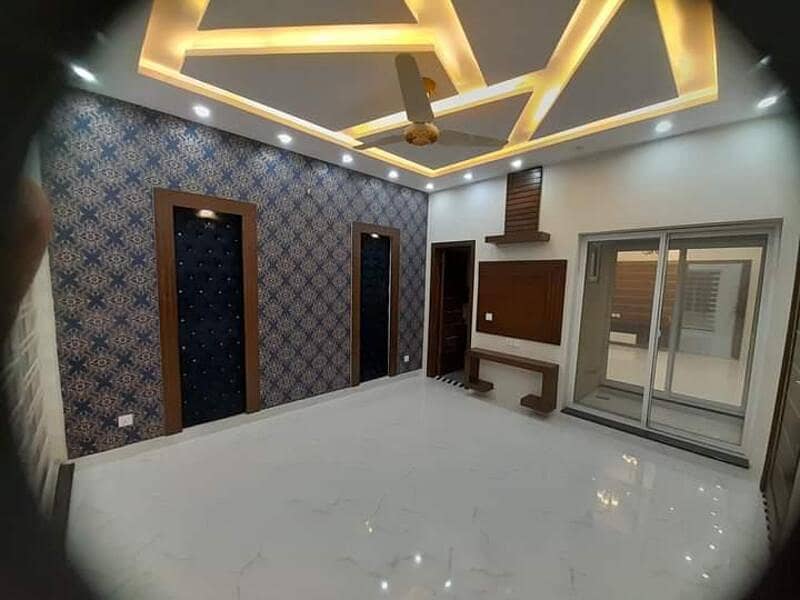 10 Marla Brand New House for Rent In Bahria Town - Jasmine Block Canal Road Lahore 5