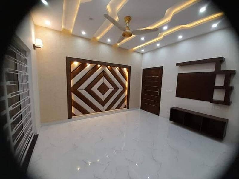 10 Marla Brand New House for Rent In Bahria Town - Jasmine Block Canal Road Lahore 6