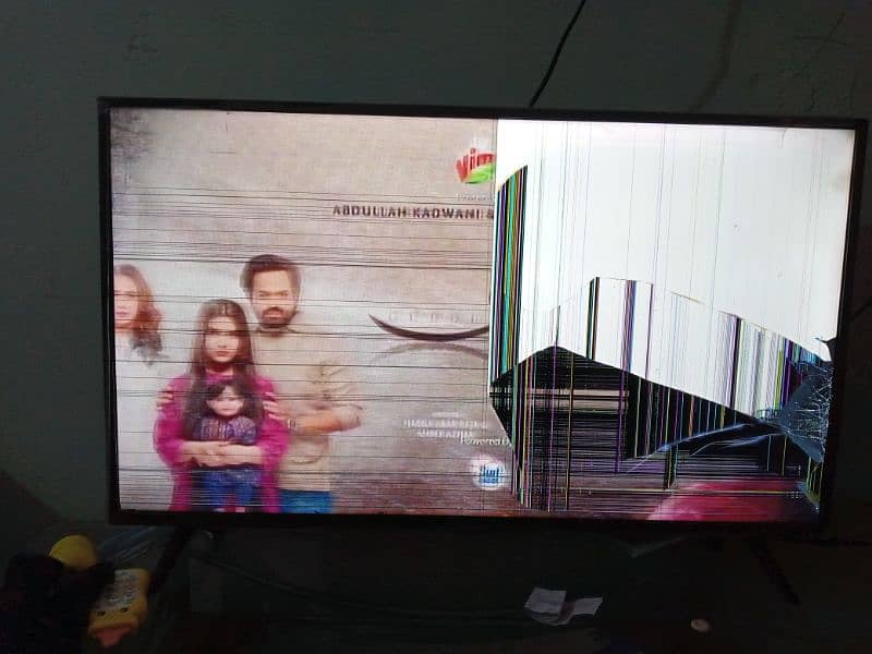 IFFALCON TCL 40" Android smart LCD TV 0