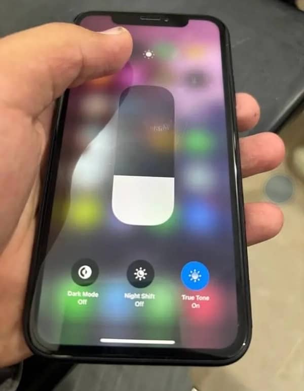 iPhone XR jv 3