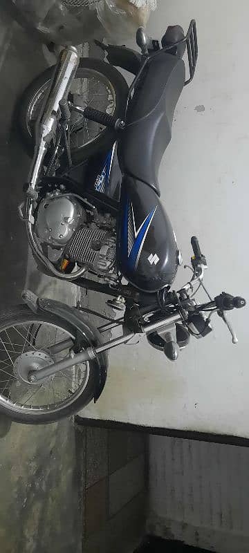 Suzuki GS 150 bike used like new 4