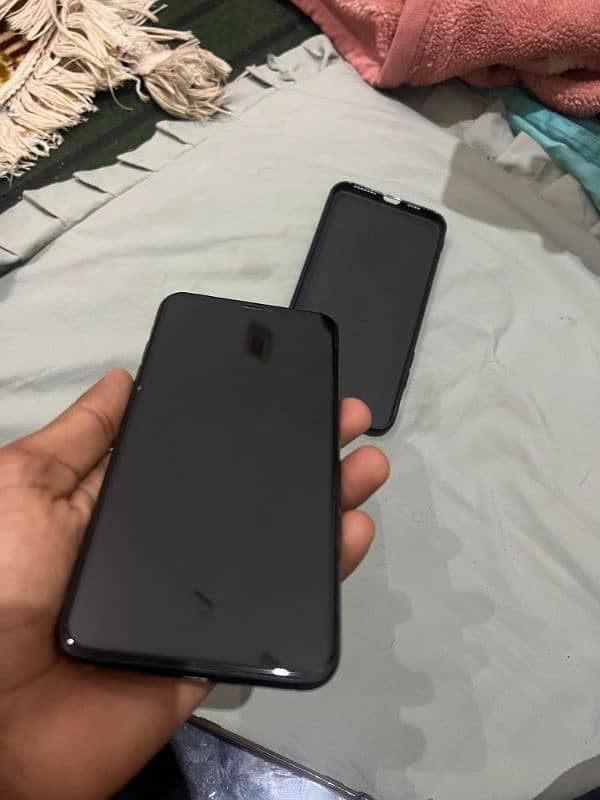 Iphone 11pro max 1