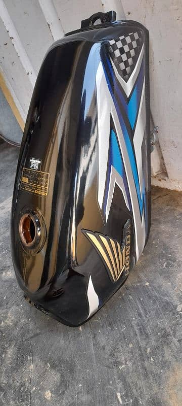 Honda 125 tank topia New condition 2