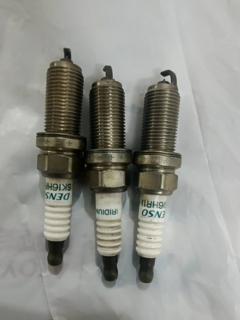 Toyota Spark Plugs (SK16HR11) 3