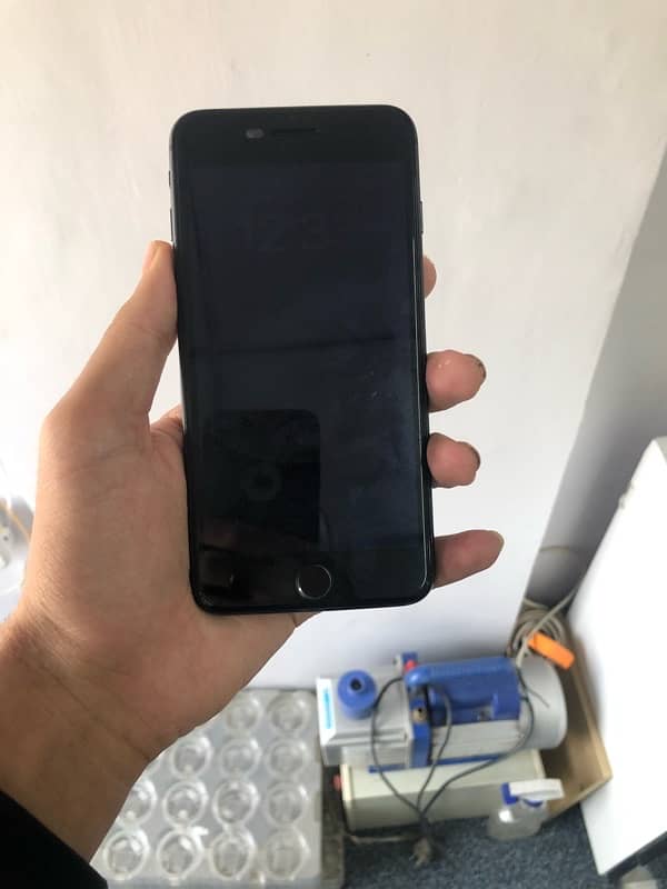 iPhone 8 Plus pta 1