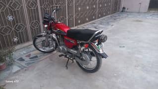 urgent for sale Honda 125 10 by 10 All condation good