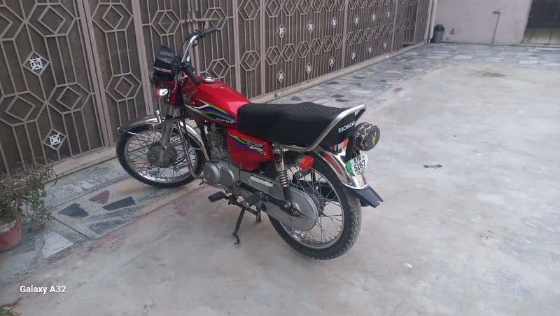 urgent for sale Honda 125 10 by 10 All condation good 0