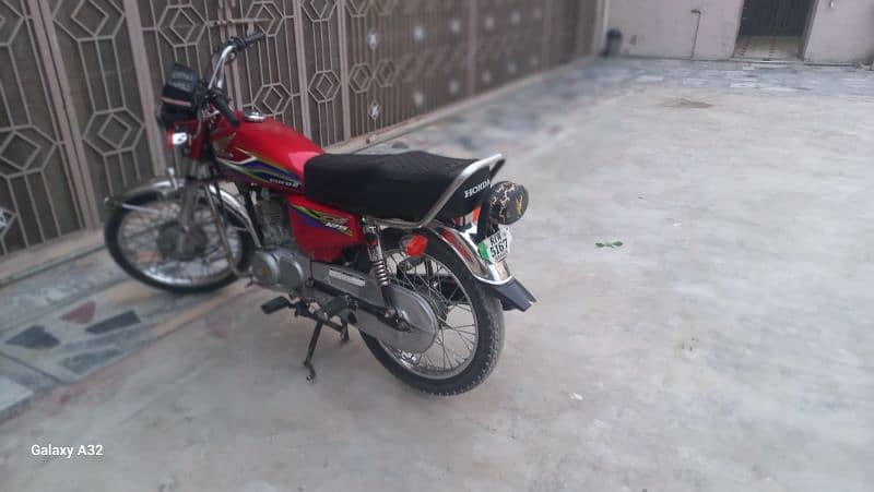 urgent for sale Honda 125 10 by 10 All condation good 1