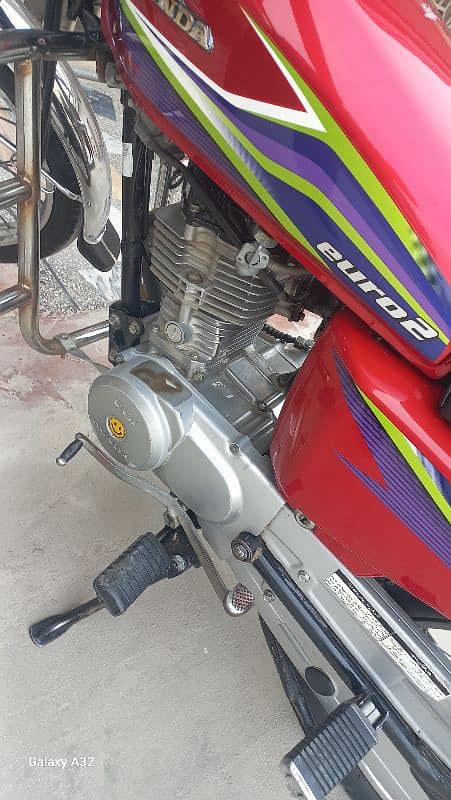 urgent for sale Honda 125 10 by 10 All condation good 3