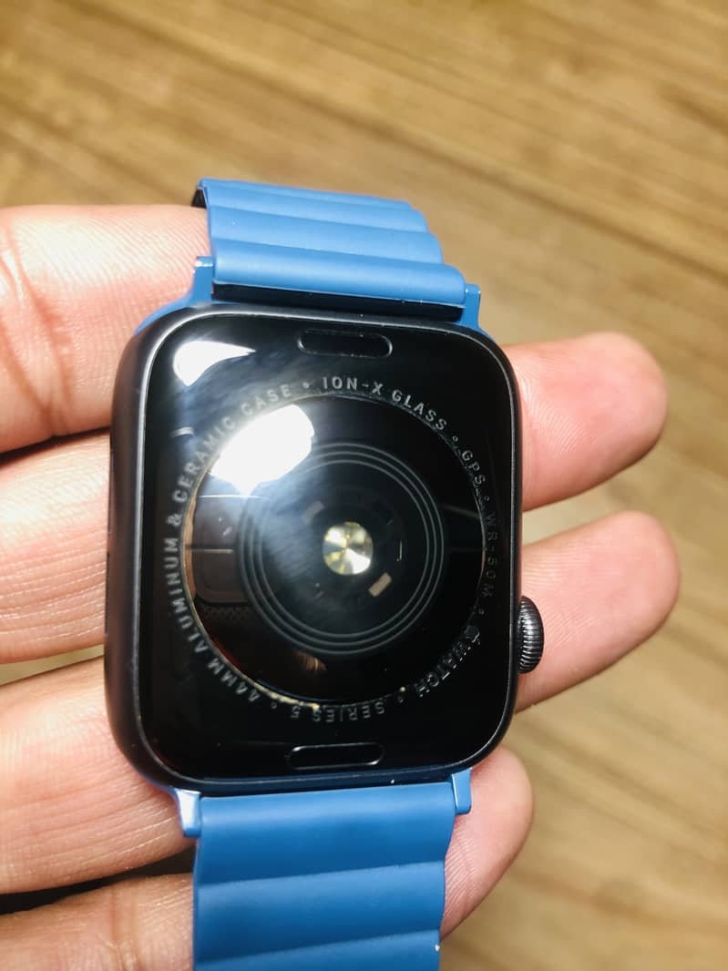 Apple watch series 5 2