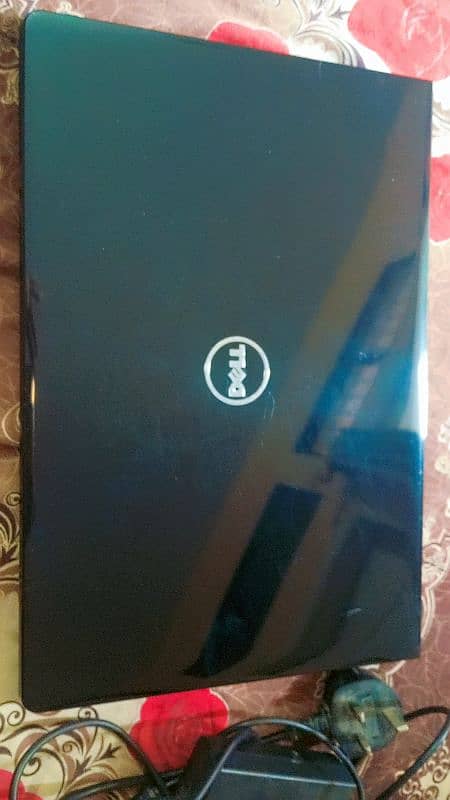 Urgent sell Laptop 28000 - Dell i5 6th Generation 3