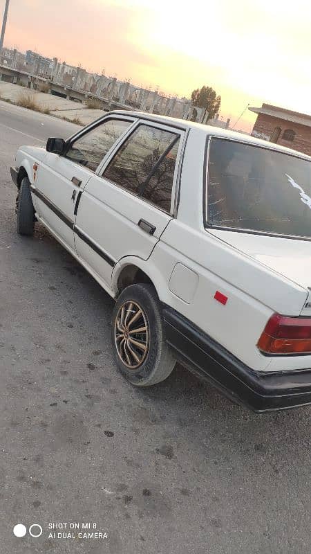 Nissan Sunny 1986 3