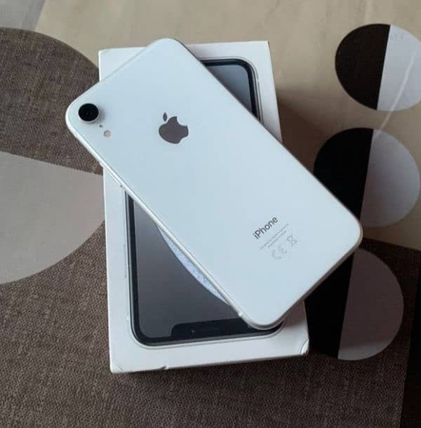 iPhone XR 128Gb with Full Box 0