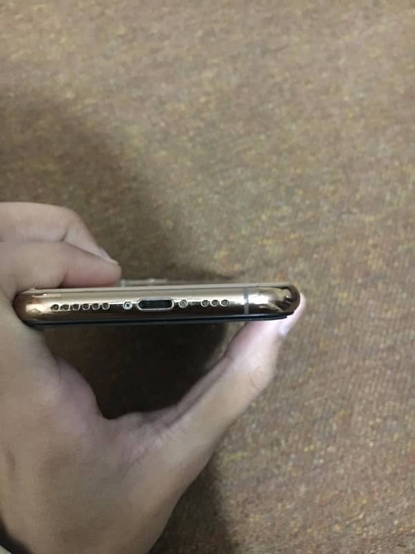 iPhone 11 pro 256gb (exchange possible) 9