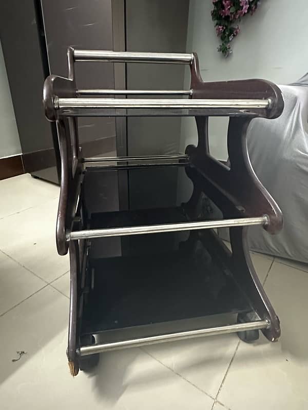 4 chair, 2 side table, 1 serving trolley 5