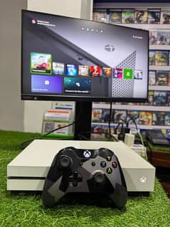 XBOX ONE S (1TB) 18 GAMES INSTALLED