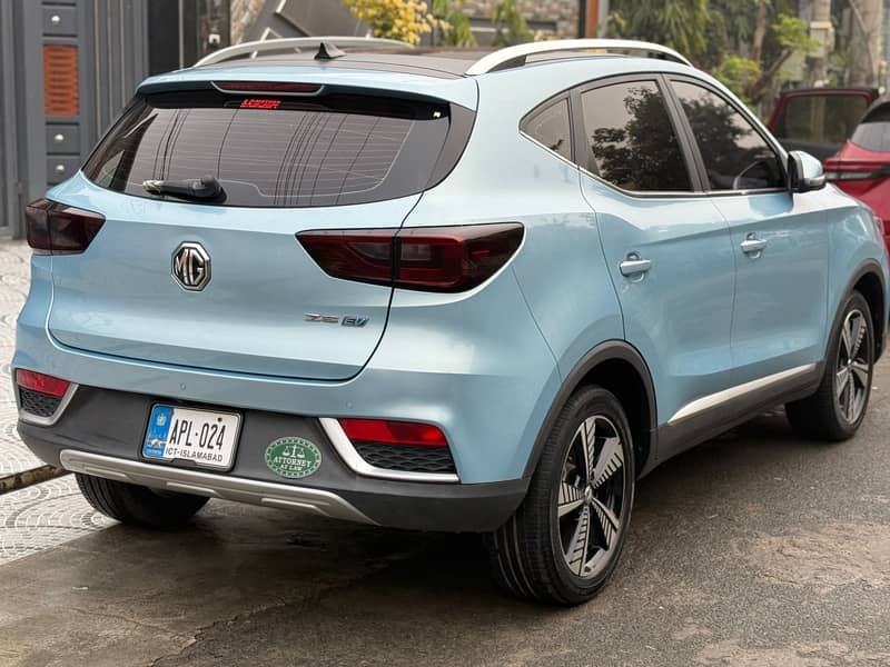 MG ZS 2021 3