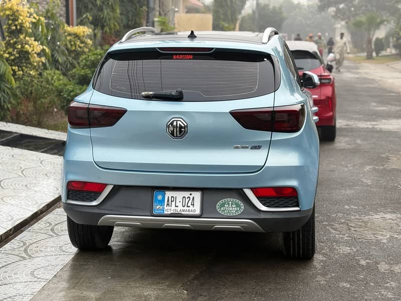 MG ZS 2021 4