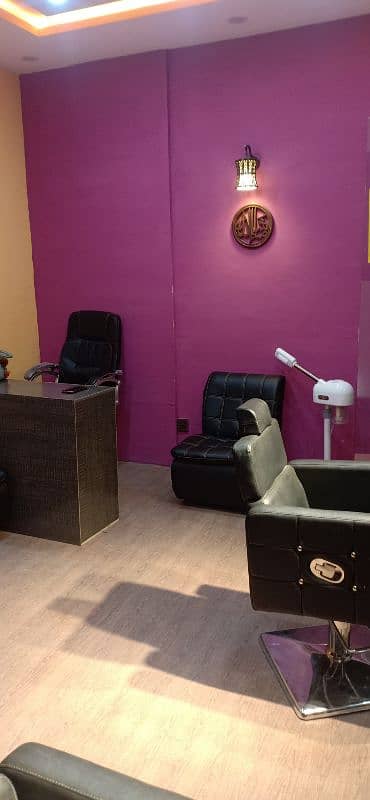 ladies parlour for sale in Islamabad 6