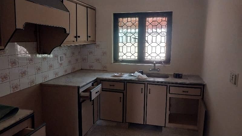 Abrar Estate Offers 1 Kanal Commercial Single Storey House For Rent Near Collage Road 3