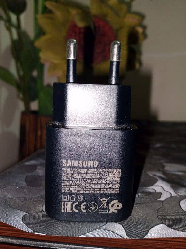 Samsung  original charger 0