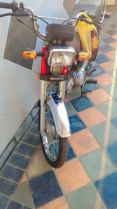 Honda CD 70 bike in lush condition