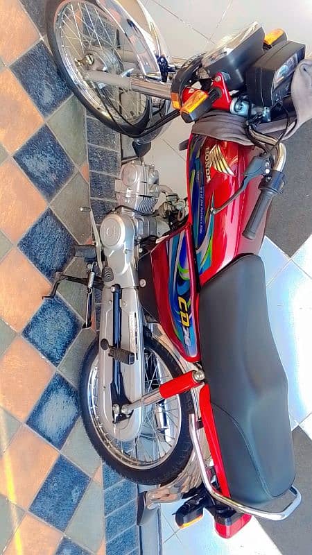 Honda CD 70 bike in lush condition 1