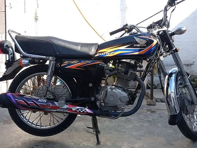 Honda CG 125 2018 Genuine Singlehanded Used 3