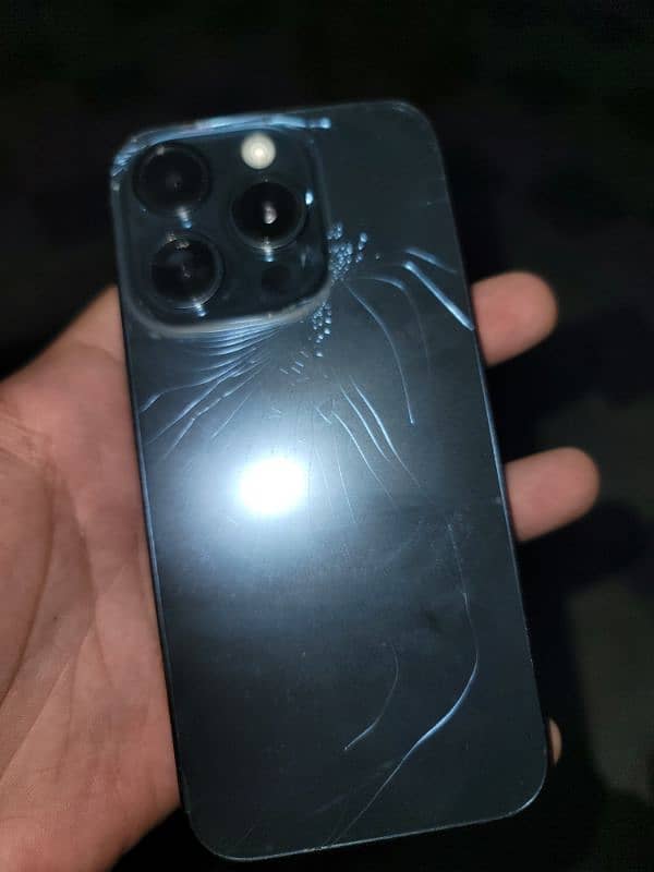 iphone 15 pro broken 1Tb 1